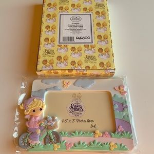 NIB Precious Moments Vinyl Photo Frame - Girl on Bicycle in Spring